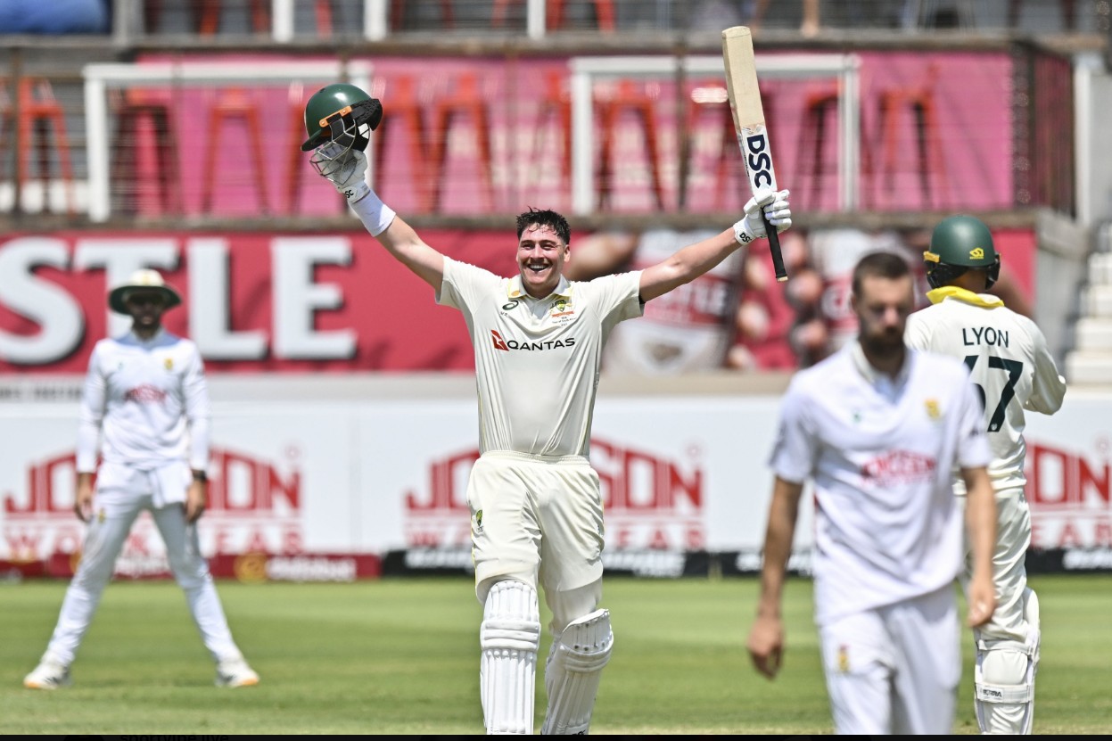 South Africa v Australia, 1st Test: Renshaw's 190 Takes Australia to 390, South Africa Close Day 2 on 27/1